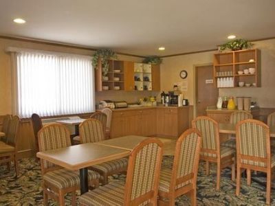 Surestay By Western Salmon Arm