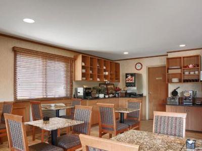 Surestay By Western Hotel Salmon Arm